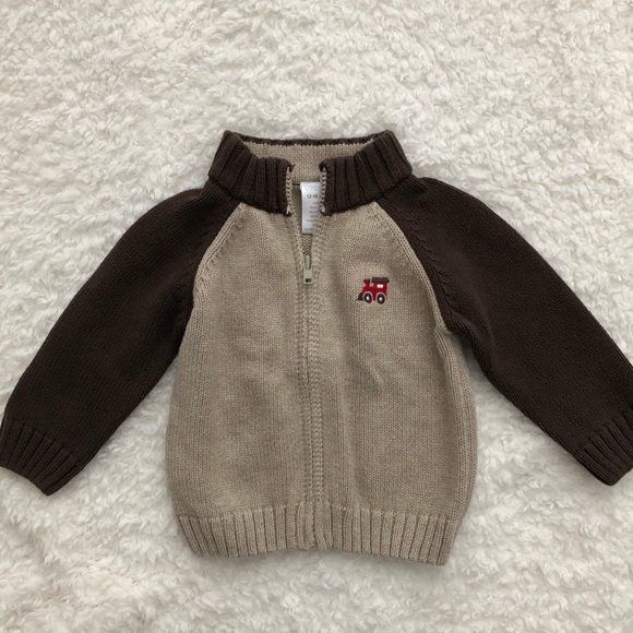 Lot of super cute baby clothes. Size 12-18 mos. - Picture 7 of 7